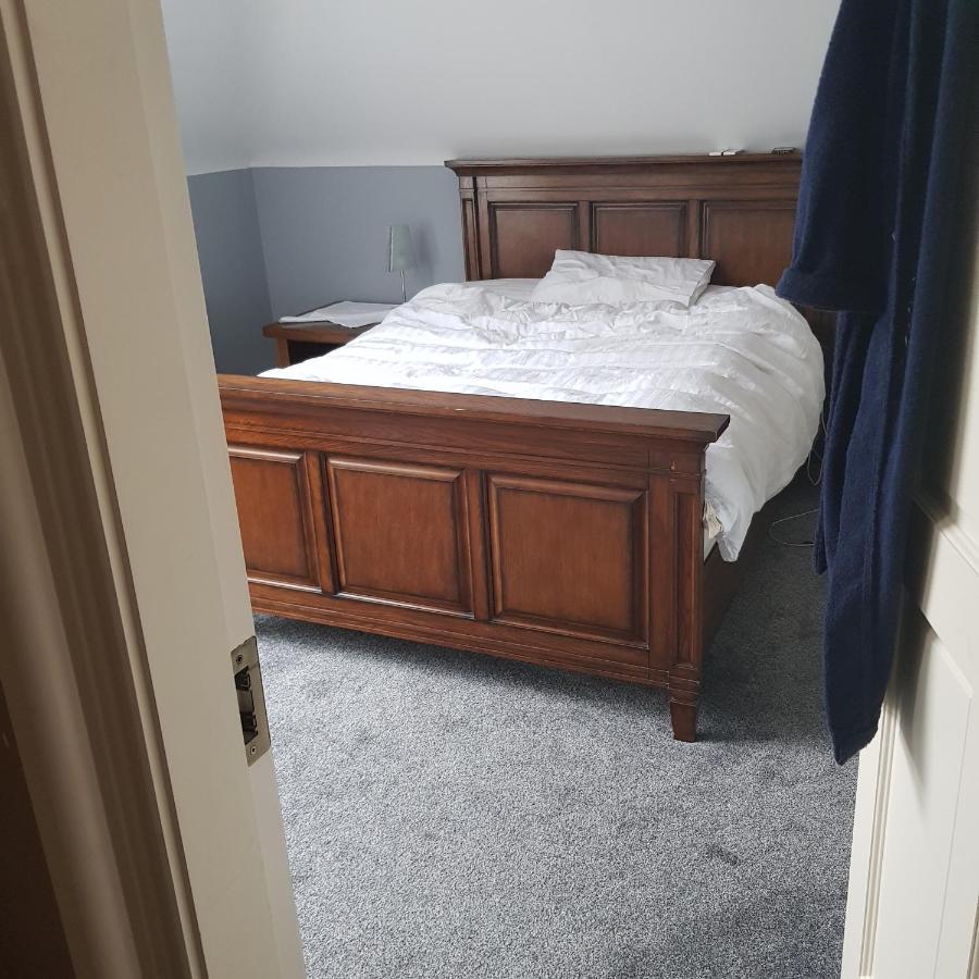 Ashbury Bed & Breakfast บัลลินาสโล ภายนอก รูปภาพ